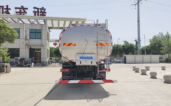 國五奶罐一體車