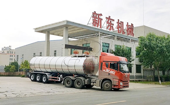 運輸鮮奶掛車