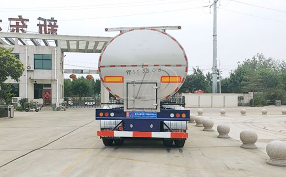 鮮奶運輸半掛車
