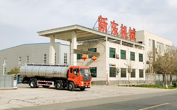 鮮奶一體運(yùn)輸車