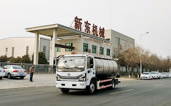小型<a href=http://www.3322ll.com/ target=_blank class=infotextkey>鮮奶運輸車</a>