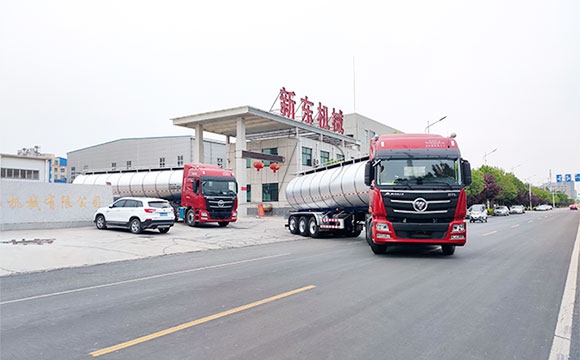 鮮奶運輸槽罐車