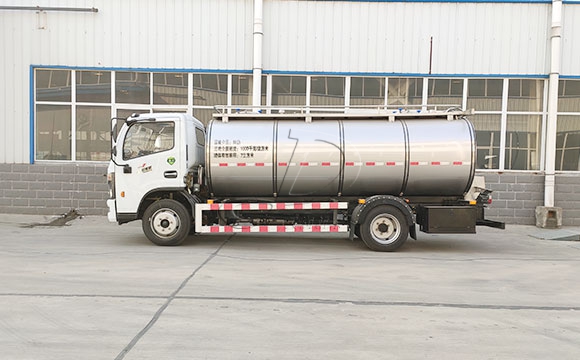 小型<a href=http://www.3322ll.com/ target=_blank class=infotextkey>鮮奶運輸車</a>