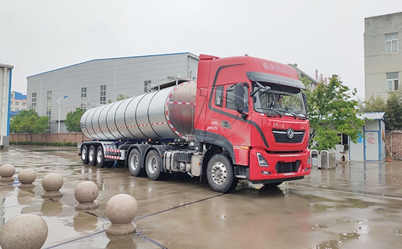 鮮奶儲運車