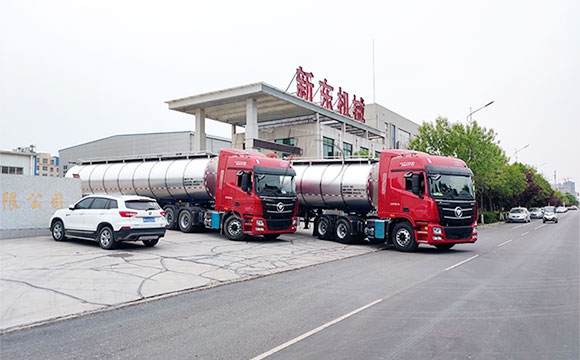 鮮奶運輸槽罐車