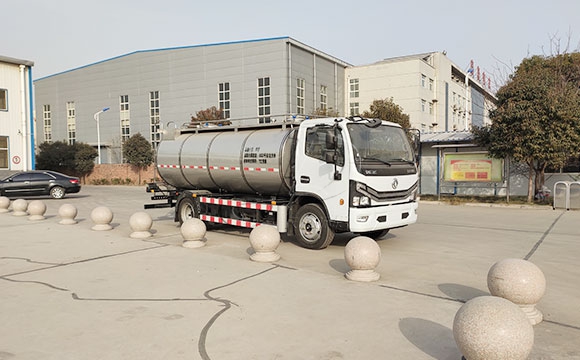小型<a href=http://www.3322ll.com/ target=_blank class=infotextkey>鮮奶運輸車</a>