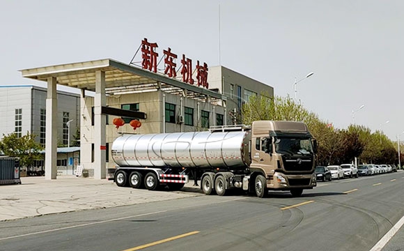 牛奶槽罐車