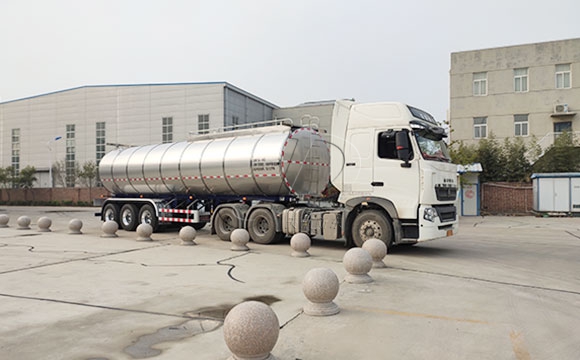 半掛鮮奶直通車