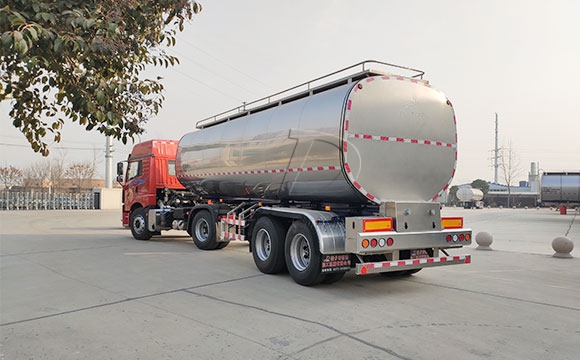 <a href=http://www.3322ll.com/ target=_blank class=infotextkey>鮮奶運輸車</a>