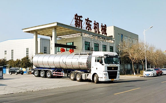 鮮奶運輸半掛車