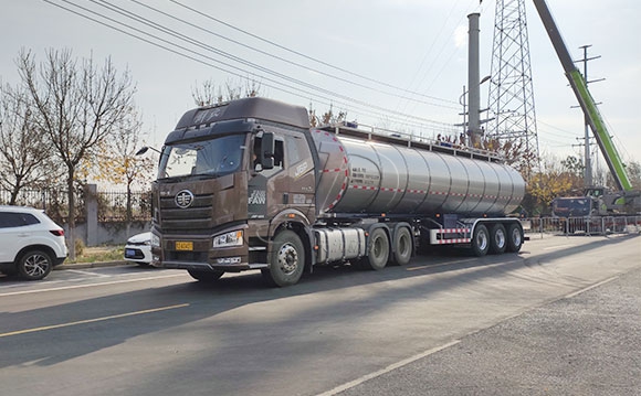 淀粉乳保溫運輸罐車