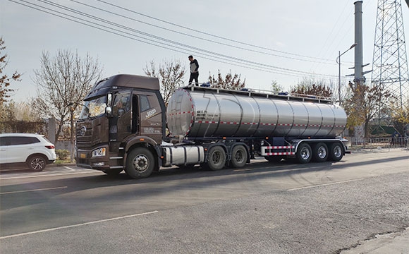淀粉乳保溫運輸罐車