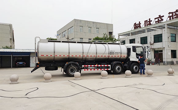 東風16噸連體奶罐車