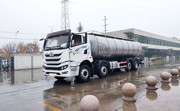 車罐一體牛奶車