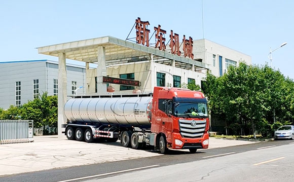 半掛牛奶冷罐車