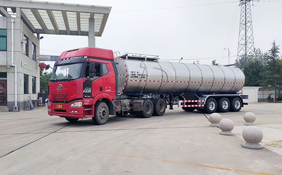 33方鮮奶槽罐車