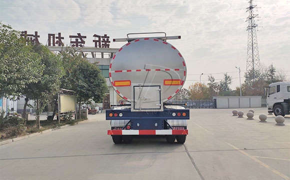 半掛保溫運奶車