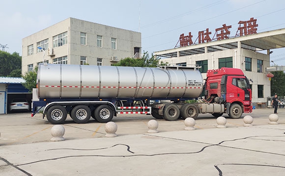 33方鮮奶槽罐車