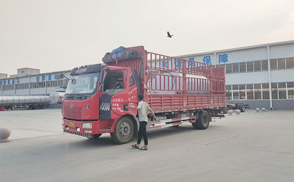 不銹鋼鮮奶運輸罐