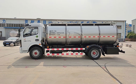 東風(fēng)多利卡<a href=http://www.3322ll.com/ target=_blank class=infotextkey>鮮奶運(yùn)輸車</a>