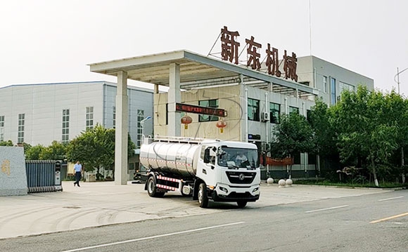 不銹鋼牛奶冷罐車