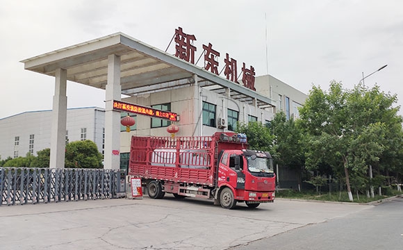不銹鋼保溫運(yùn)輸罐