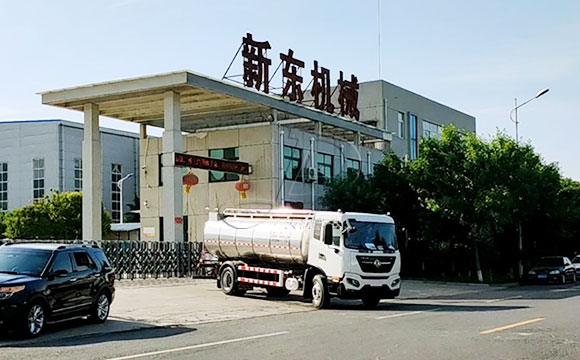 牛奶奶罐運輸車