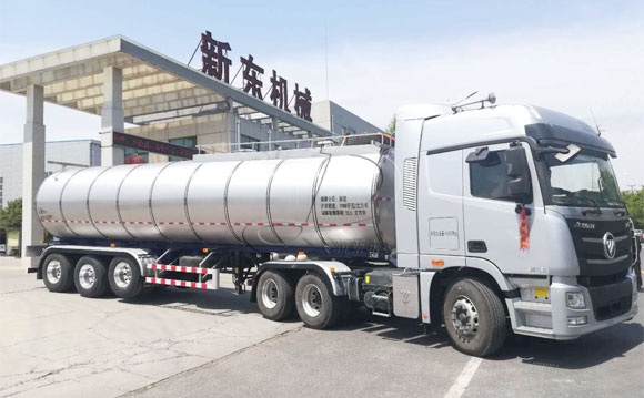 牛奶奶罐運輸車