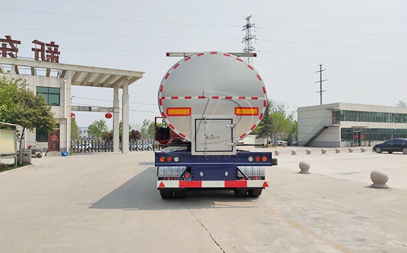 半掛鮮奶運(yùn)輸專用車