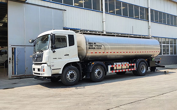 鮮奶運(yùn)輸罐車