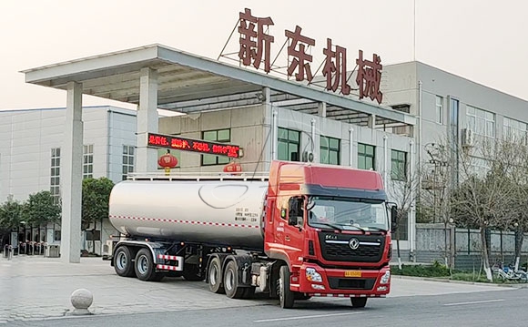 物流運輸奶罐車